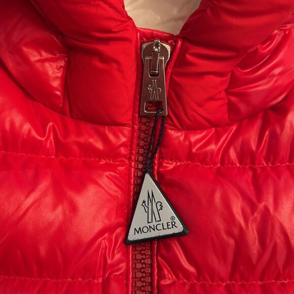 MONCLER RED DOWN JACKET 6Y - Picture 6 of 16
